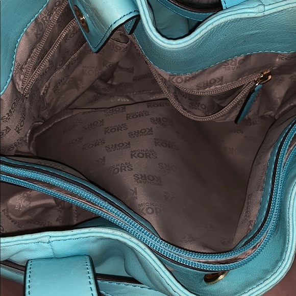 ⭐️Authentic Michael Kors Hand bag - Picture 7 of 8